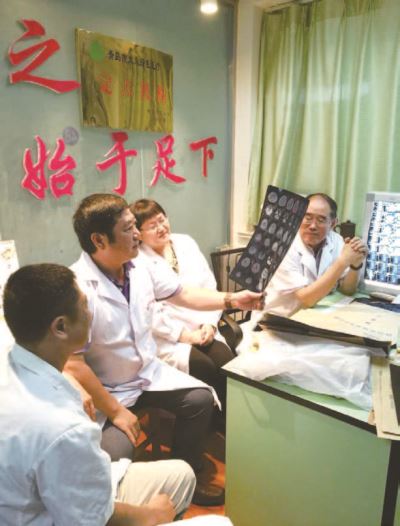 香港宝典免费资料网院报第七期_页面_3_图像_0003.jpg