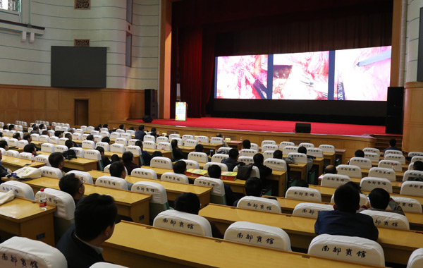 3手术演示.jpg