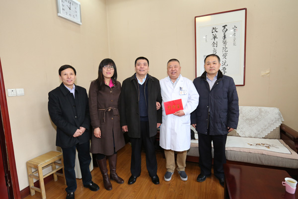 慰问庞琦2.jpg