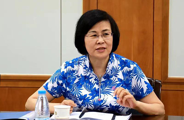 省卫生健康委党组书记、主任袭燕一行来香港宝典免费资料网开展调研座谈